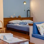 Yioka House ميكروس جيالوس