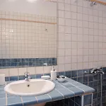 Yioka House ميكروس جيالوس