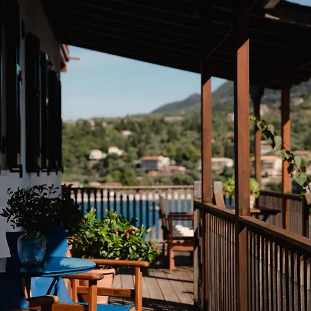 Yioka House ميكروس جيالوس