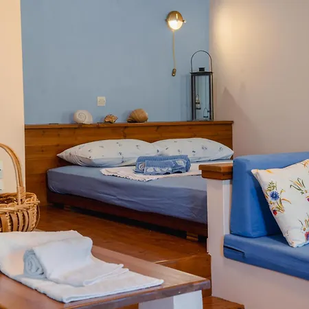 Yioka House ميكروس جيالوس