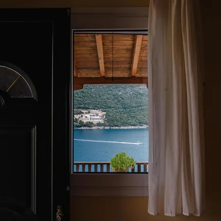 Yioka House Mikros Gialos